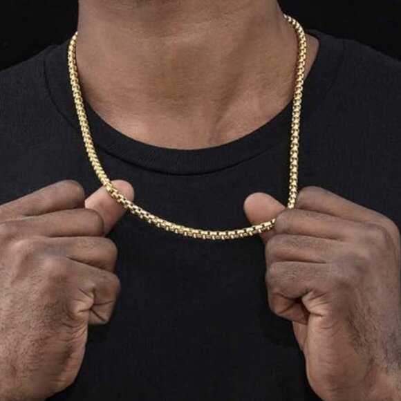 14K Yellow Gold Box Chain Necklace 5mm - Picture 2 of 2